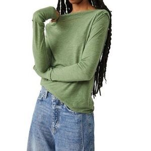 WE THE FREE Kimmi Tee M Green Bee Raglan Sleeve Boat Neck Slub Cotton Blend